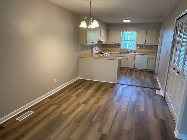 Building Photo - 788 Ridgeview Dr