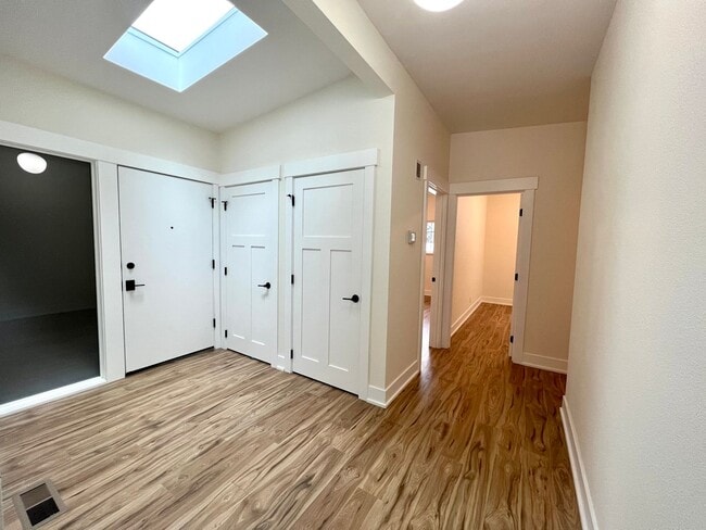 Building Photo - Gig Harbor Updated 4 bed 2 bath & Big Yard