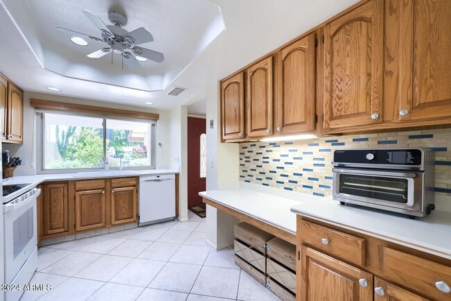 Building Photo - Lovely Home Surronded by Grass and is avai...
