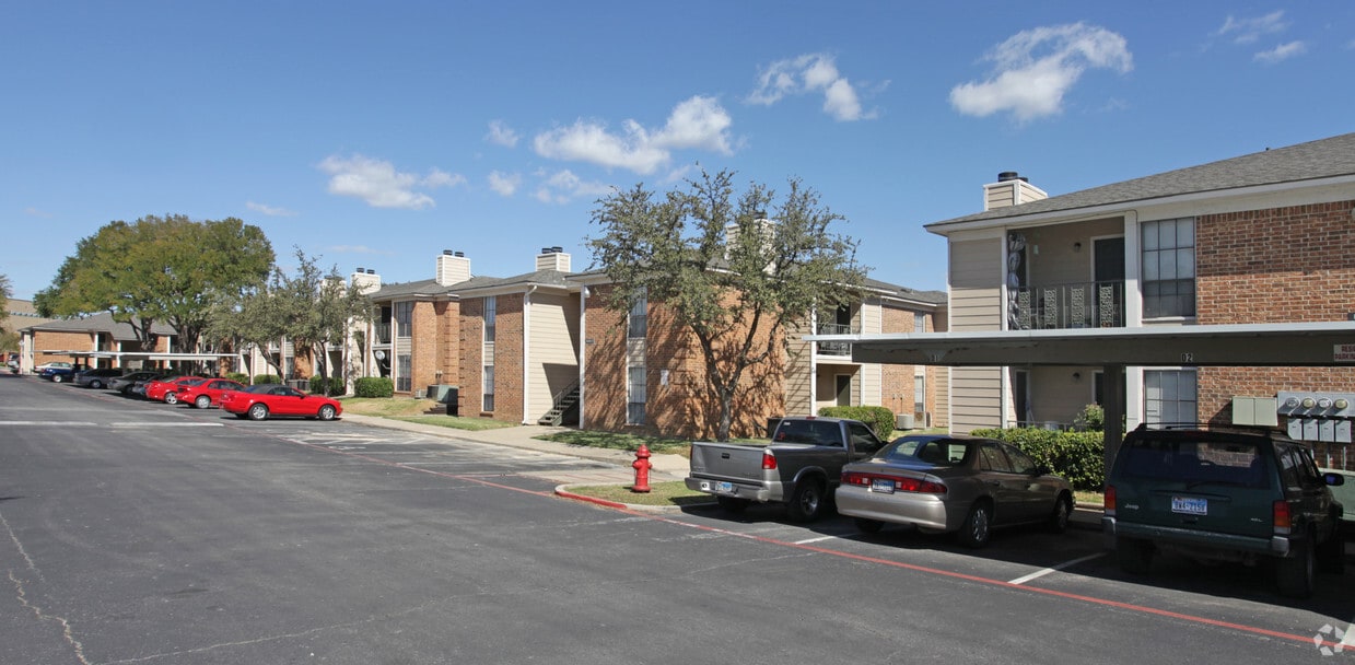 COLLEGE PARK Apartments Weatherford, TX