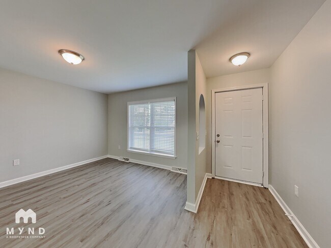 Foto del edificio - 215 Clearwater Dr