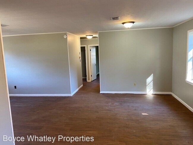 Foto del edificio - 3 br, 1 bath House - 826 Bluebonnet St.
