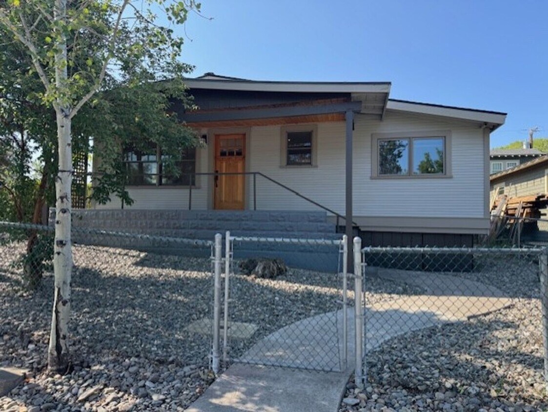 Foto principal - Downtown Bend Bungalow