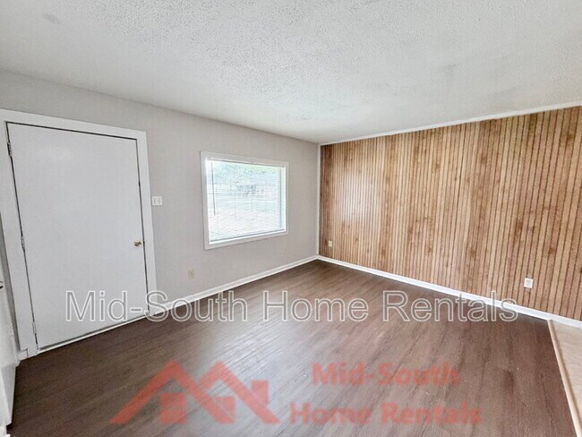 Foto del edificio - 474 Brockwood Cove