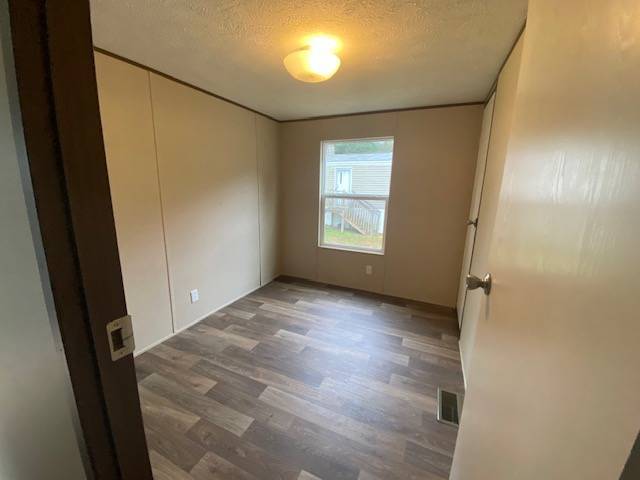 Foto del edificio - 1037 Victoria St