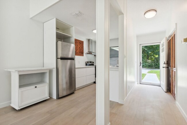 Foto del edificio - 175 E Lakemont Dr