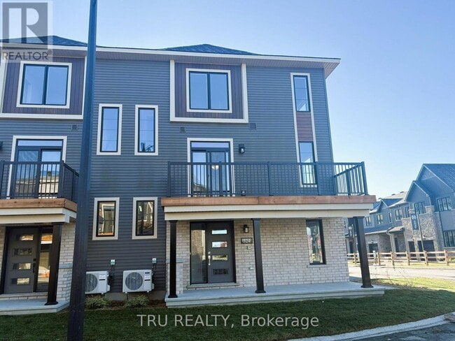 Building Photo - 324 Clearpath Private