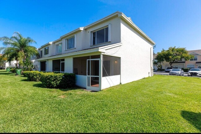 Foto del edificio - 16640 Hemingway Dr