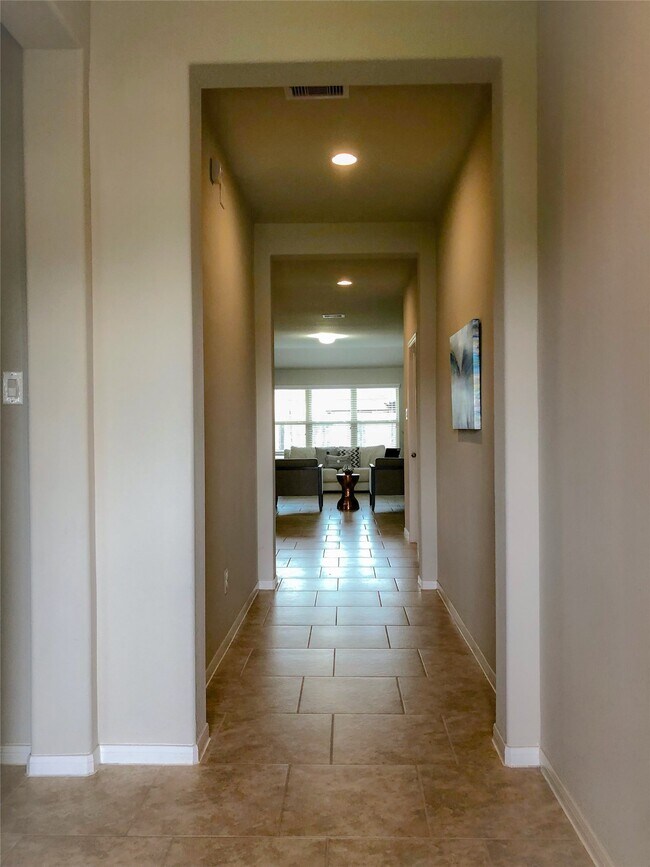 Foto del edificio - 3310 McDonough Way