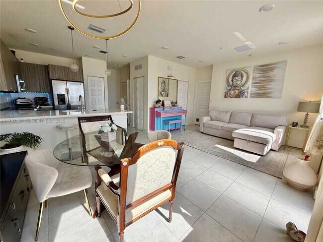 Foto del edificio - 6425 NW 103rd Pl