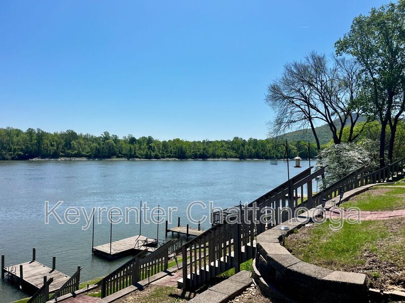 Foto principal - 3166 Waterfront Dr