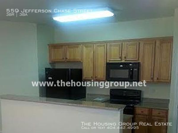 Building Photo - Ready Now!!   Atlanta Townhome!!