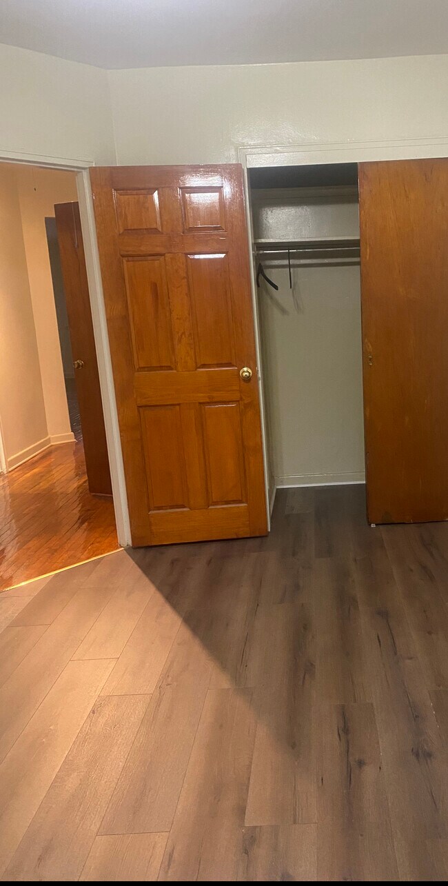 Foto del edificio - 1191 E 55th St