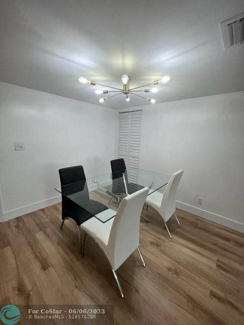 Foto del edificio - 7750 W McNab Rd