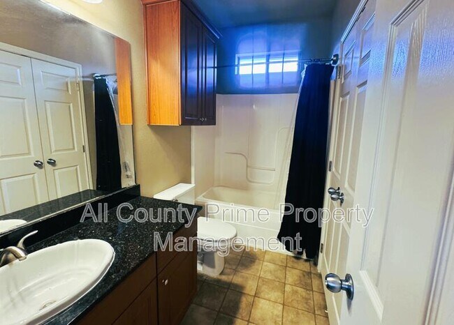 Foto del edificio - 331 Forest Dr Loop