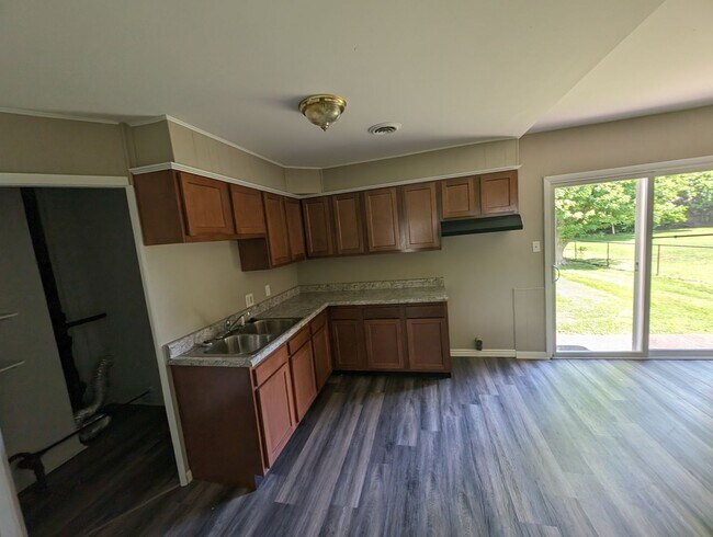Building Photo - 1403 Bernice Ave 2BR/1BA (Middletown)