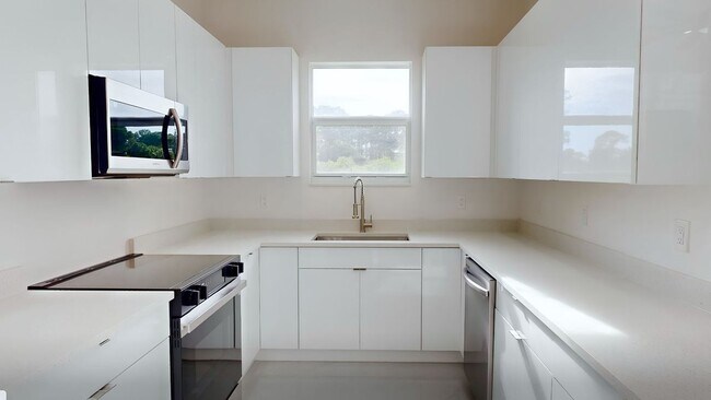 Foto del edificio - 6108 Stratton Rd