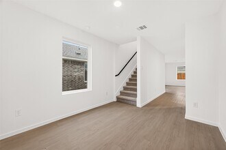 Building Photo - 10406 Rocky Trl