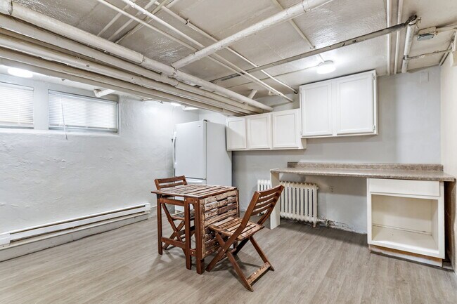 Foto del edificio - 2512 DuPont Ave S