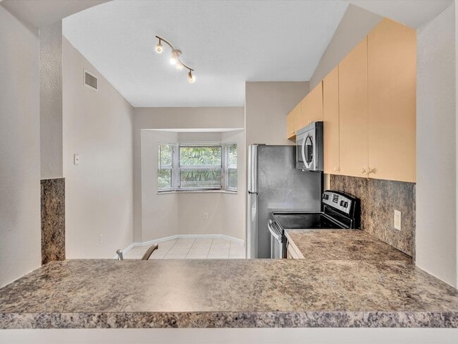 Building Photo - 3504 Briar Bay Blvd