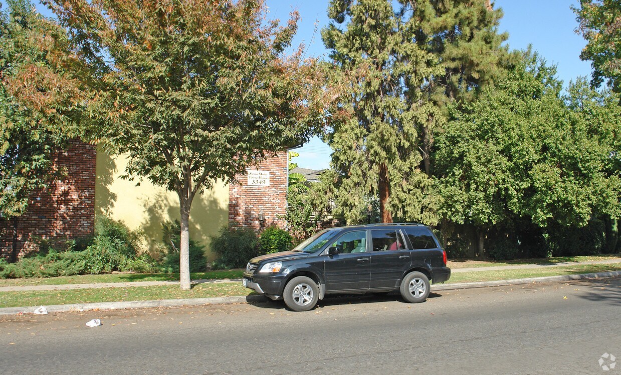 Foto del edificio - 3349 E Sierra Madre Ave