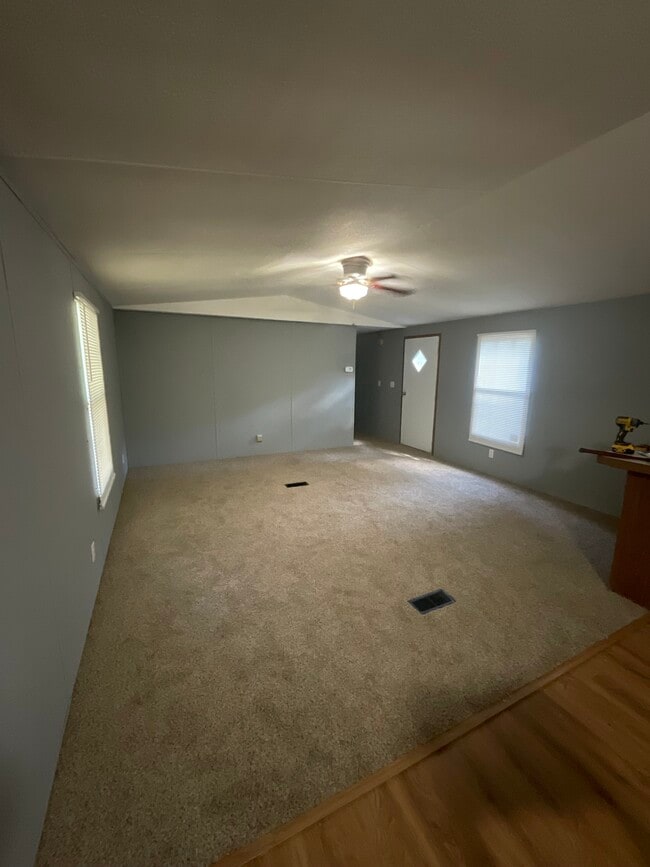 Building Photo - Macclenny SR121 Singlewide
