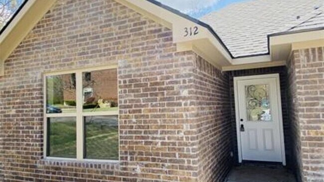 Foto del edificio - 312 W Heron St