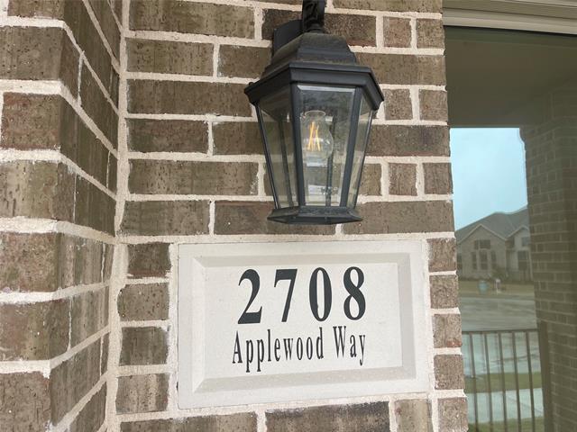 Foto del edificio - 2708 Applewood Wy