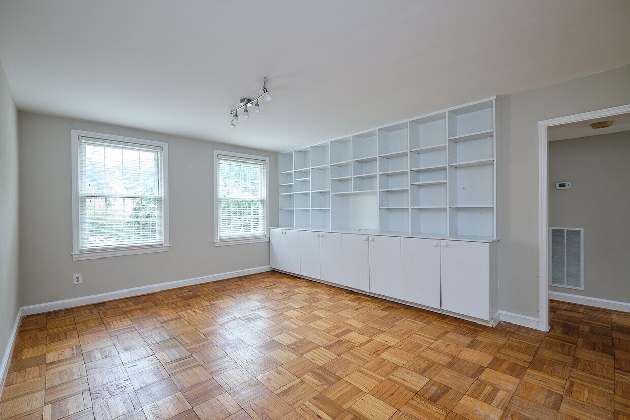 Primary Photo - 2730 Ordway St NW