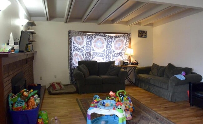 Building Photo - 1900 34th St