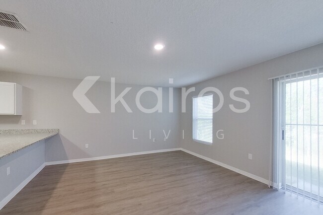 Building Photo - 2799 W Sheila Dr