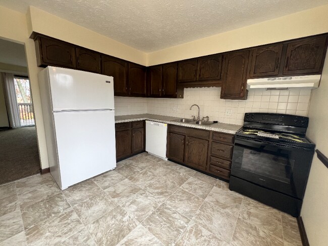 Building Photo - 295 Canova Dr