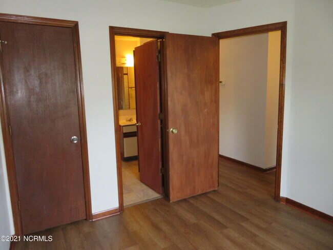 Foto del edificio - 1922 Greenstone Ct