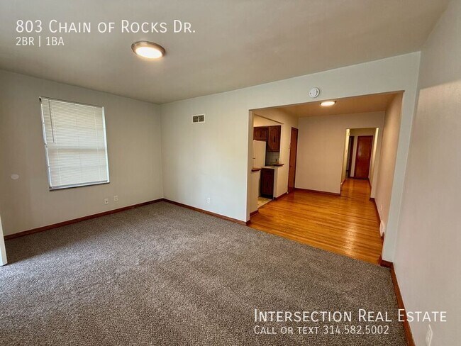 Foto del edificio - 803 Chain of Rocks Dr