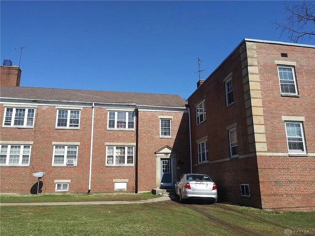 Building Photo - 2670 N Main St