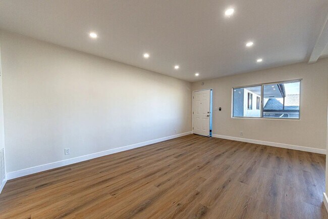 Foto del edificio - 3401 Ocean Park Blvd