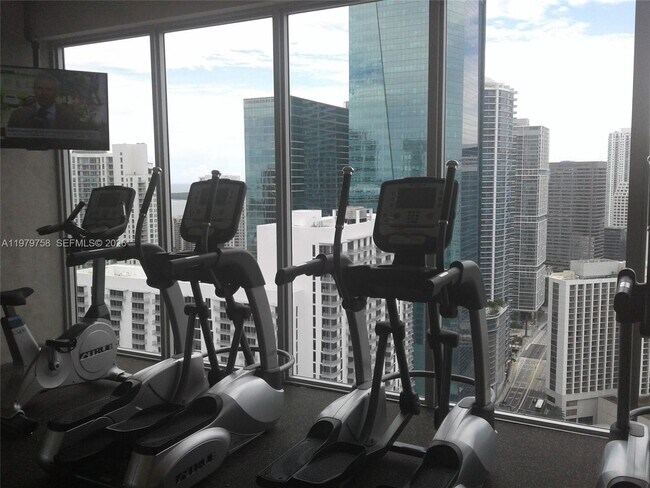 Foto del edificio - 151 SE 1st St