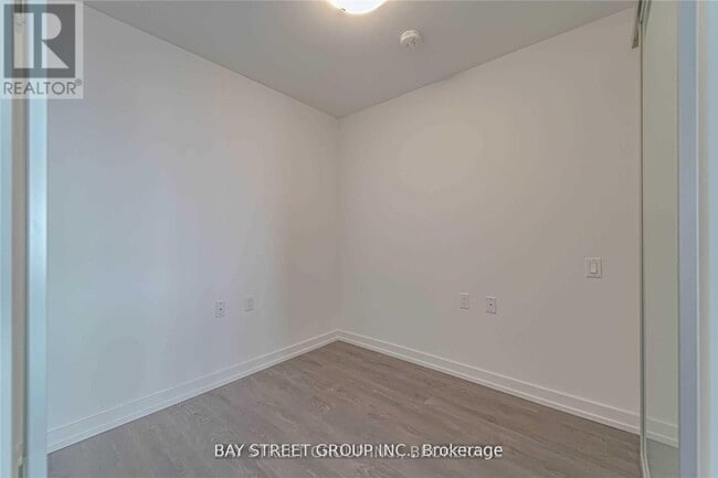 Building Photo - 203 College St