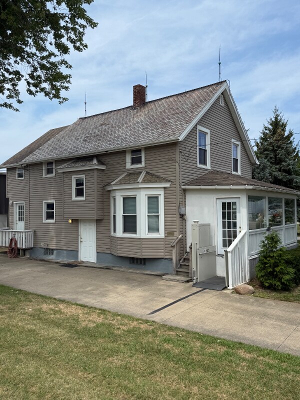 Foto del edificio - 812 Abbe Rd N