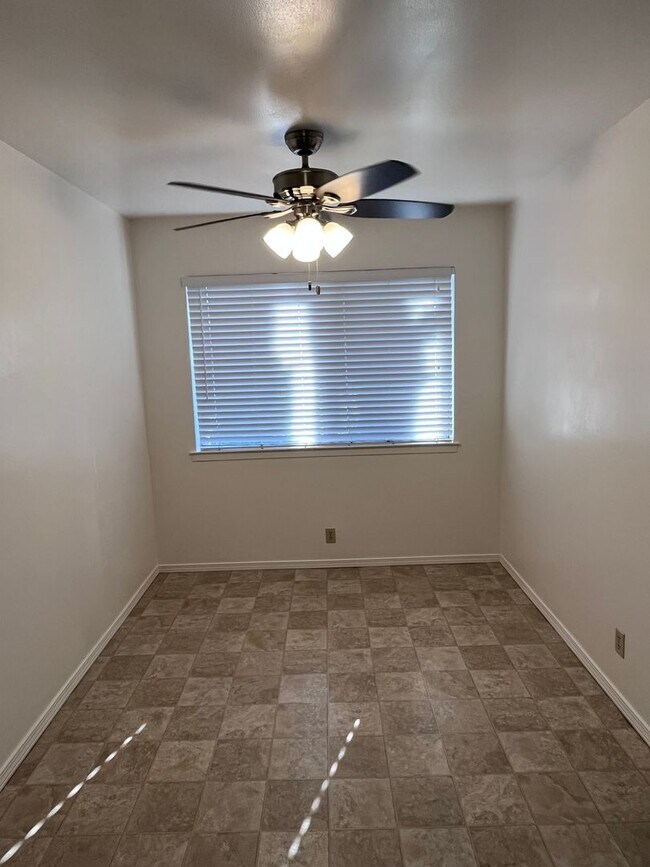 Foto del edificio - 2517 U Street (CALL TIM FOR ALL MAINTENANCE)