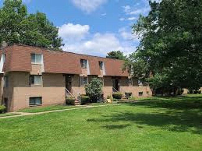 Foto del edificio - Log College - affordable 2-bedroom apartme...