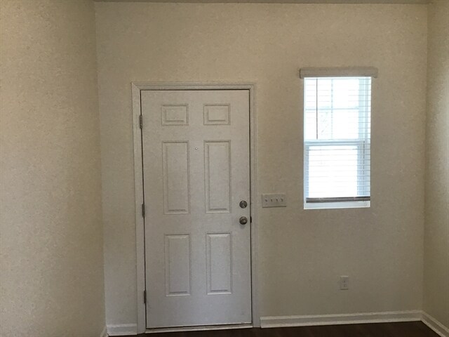 Building Photo - 163 Orion Way