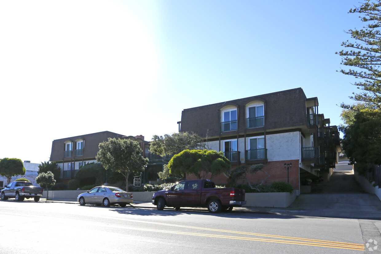 Foto del edificio - The Chateau Apartments