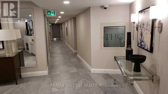 Building Photo - 1230 Marlborough Ct