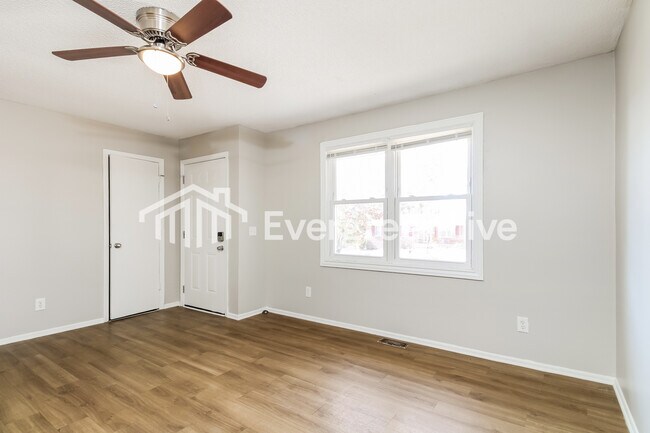 Foto del edificio - coming soon