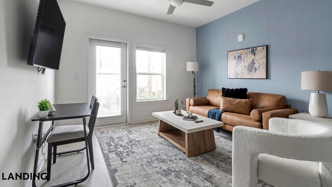 Foto del edificio - 12525 Tibbets Ln