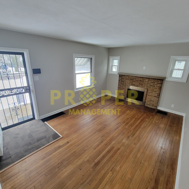 Building Photo - Everything is new in the 3 bed, 1 Bath Cap...