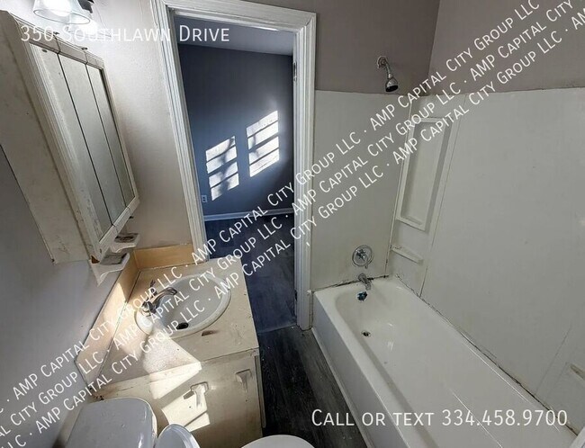 Building Photo - 350 Southlawn Dr