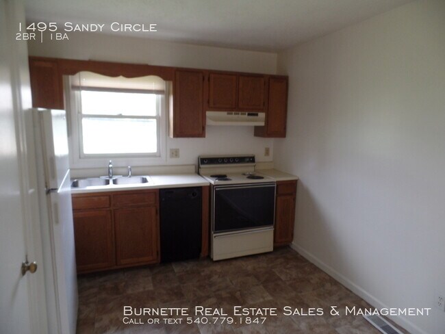 Foto del edificio - 1495 Sandy Cir