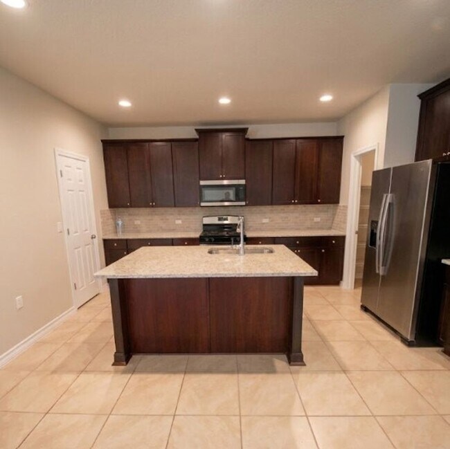 Foto del edificio - AVAILABLE NOW; APPLY TODAY ON OUR WEBSITE!!!